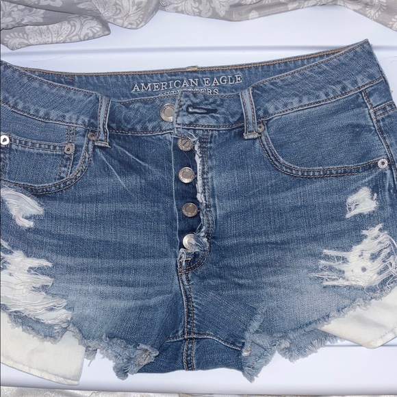 American Eagle cut off distressed button fly high rise jean shorts size 8 - Picture 1 of 8